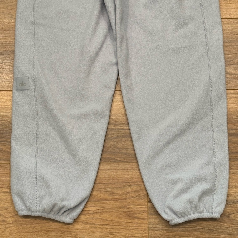 NEW Alo Polar Fleece High Waist Retreat Jogger in Winter Frost Size Large - Picture 12 of 16